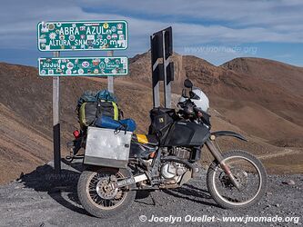 Route de Serrania del Hornocal à Santa Ana - Argentine